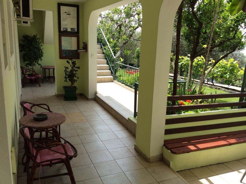 Apartments Simo Petrovac Εξωτερικό φωτογραφία