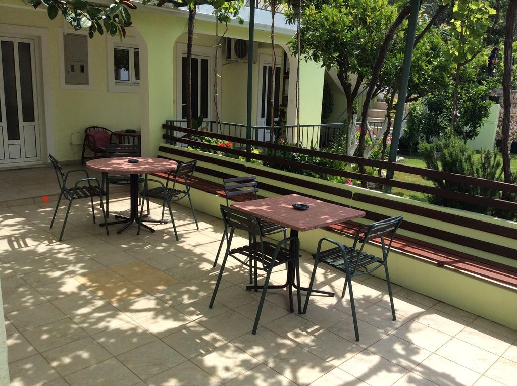 Apartments Simo Petrovac Εξωτερικό φωτογραφία