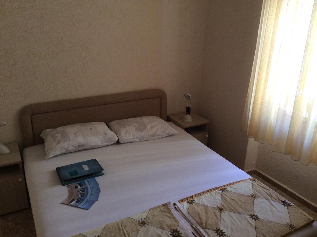 Apartments Simo Petrovac Εξωτερικό φωτογραφία